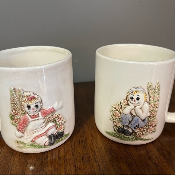 Vintage child's Raggedy Ann and Andy cup/mug. - Picture 3 of 14